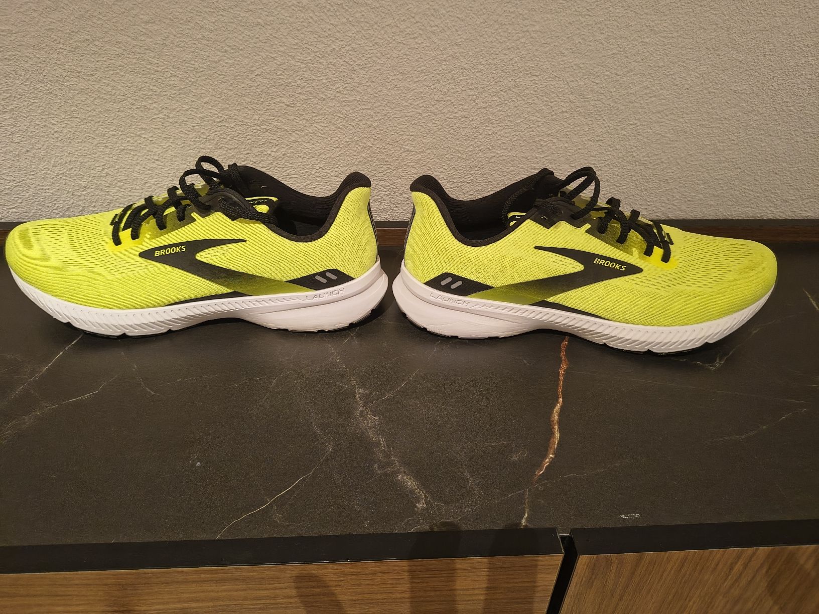 Brooks Scarpe da uomo: Brooks Laufschuhe Gr.46 – Usato da Dietwil venduto da stu_7zbx