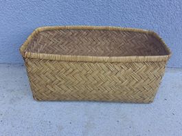 Panier ancien en osier pour rangement