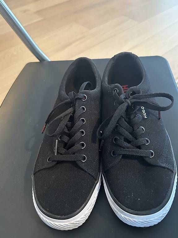 Hugo Boss Scarpe da donna: Hugo sneakers 38 – Usato da Zürich venduto da Noha101