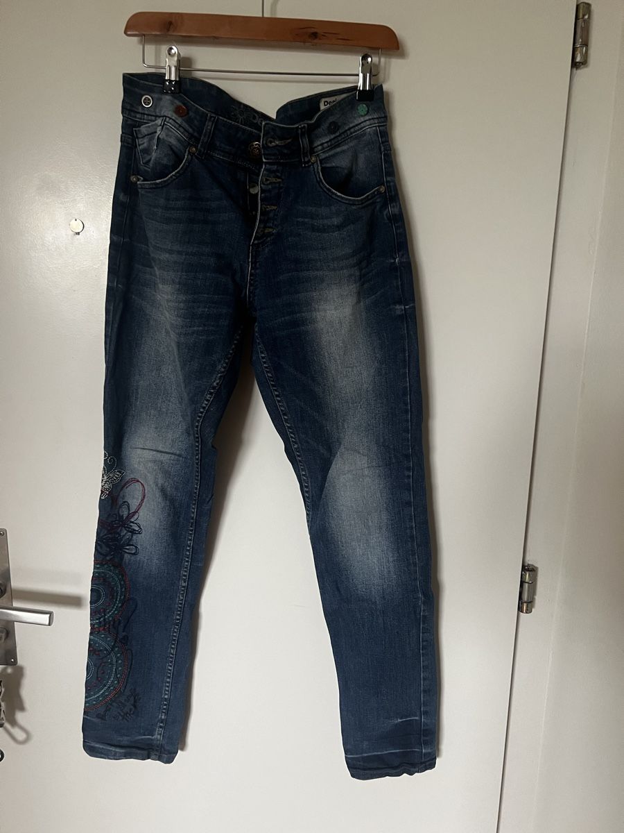 Desigual Jeans: Desigual Jeans – Usato da Schlieren venduto da mle_lws6