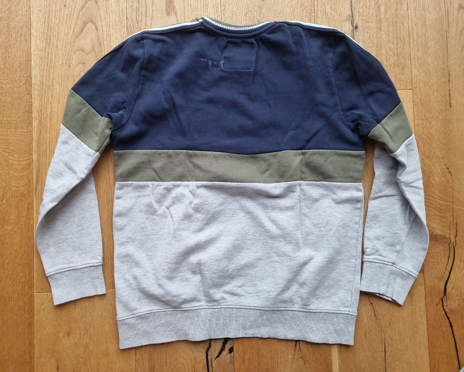 Kleiderpakete & -sets: Zwei Pullover Gr.182 – Gebraucht aus Brütten von gupi1717 2