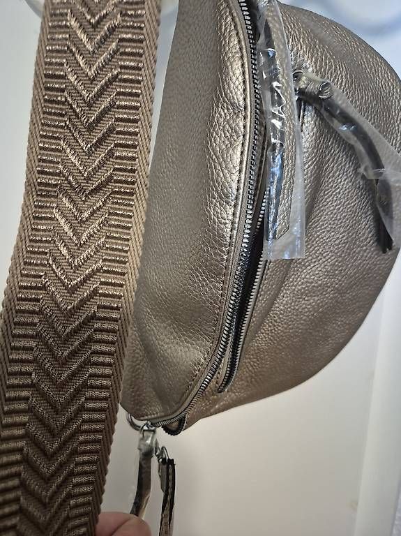 Taschen für Damen: Sac Banane doré neuf  – Gebraucht aus marly von Leg_chipie21 2