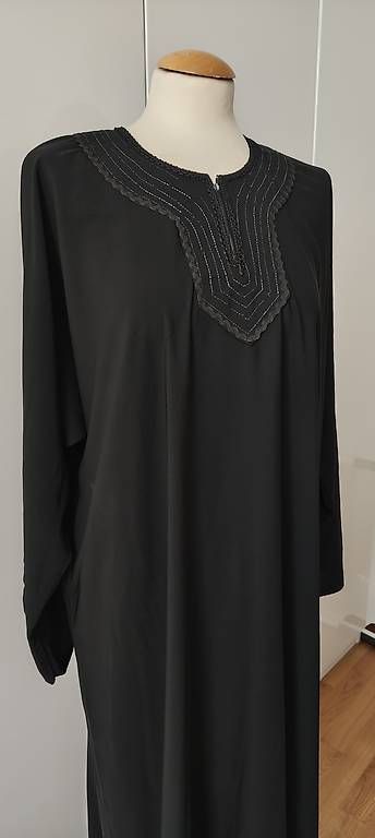 Robes: Abaya/Kleid Grösse M, schwarz – D'occasion à Basel par ukhtyy 4