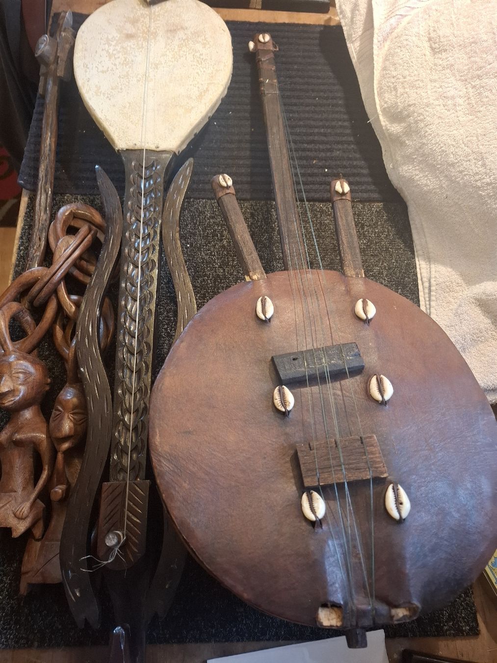 Gusla Kora Afrika musikal instrument + 2 andere deco (Gebraucht) in ...