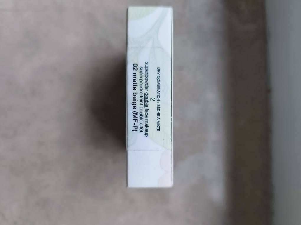 Make-up: Clinique Superpowder Matte Beige  – Usato da Basel venduto da dap_khz5 1