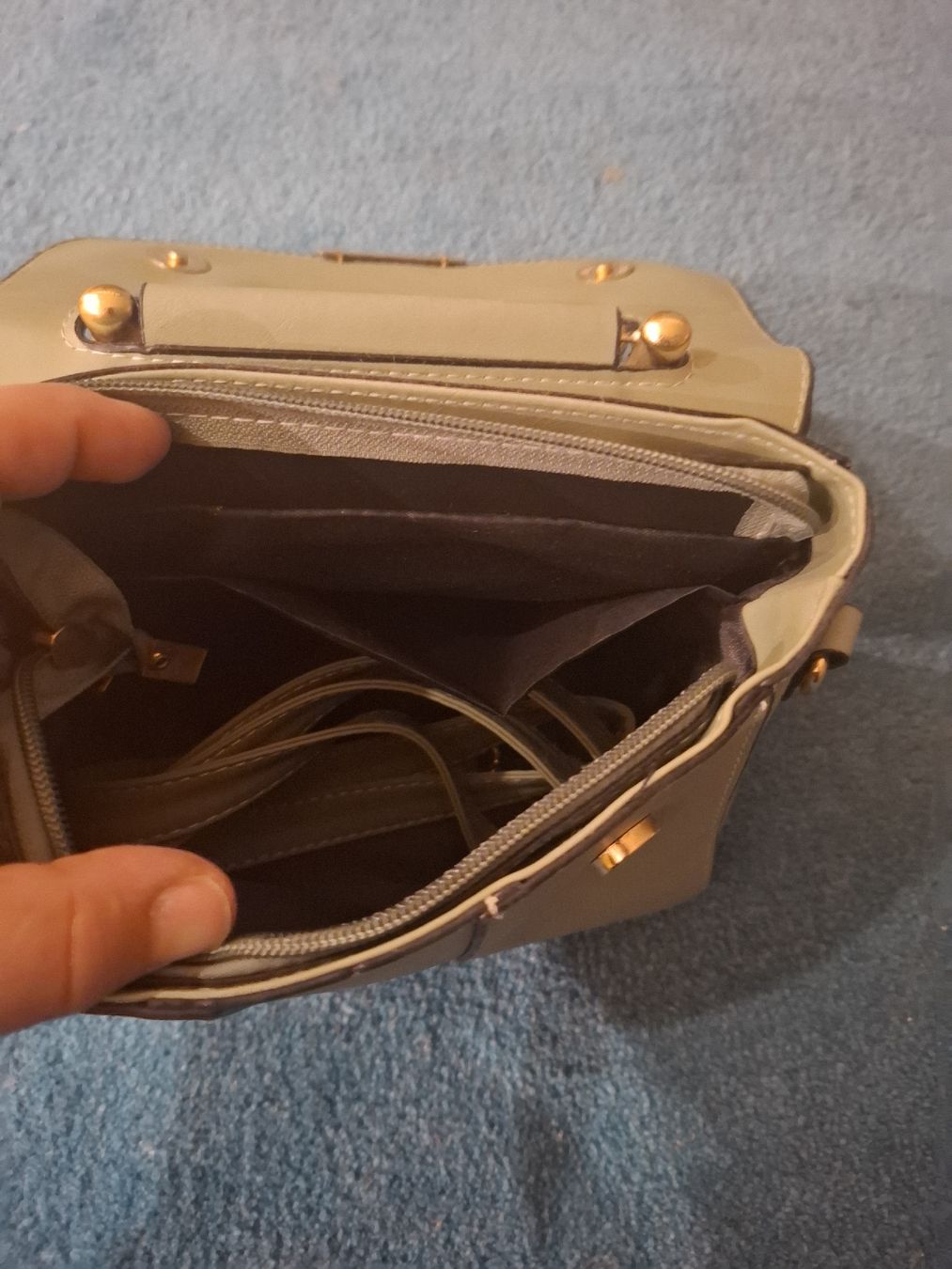 Borse da donna: grüne Damenhandtasche  – Nuovo (secondo la descrizione) da Thalheim AG venduto da jul_hv5t 2