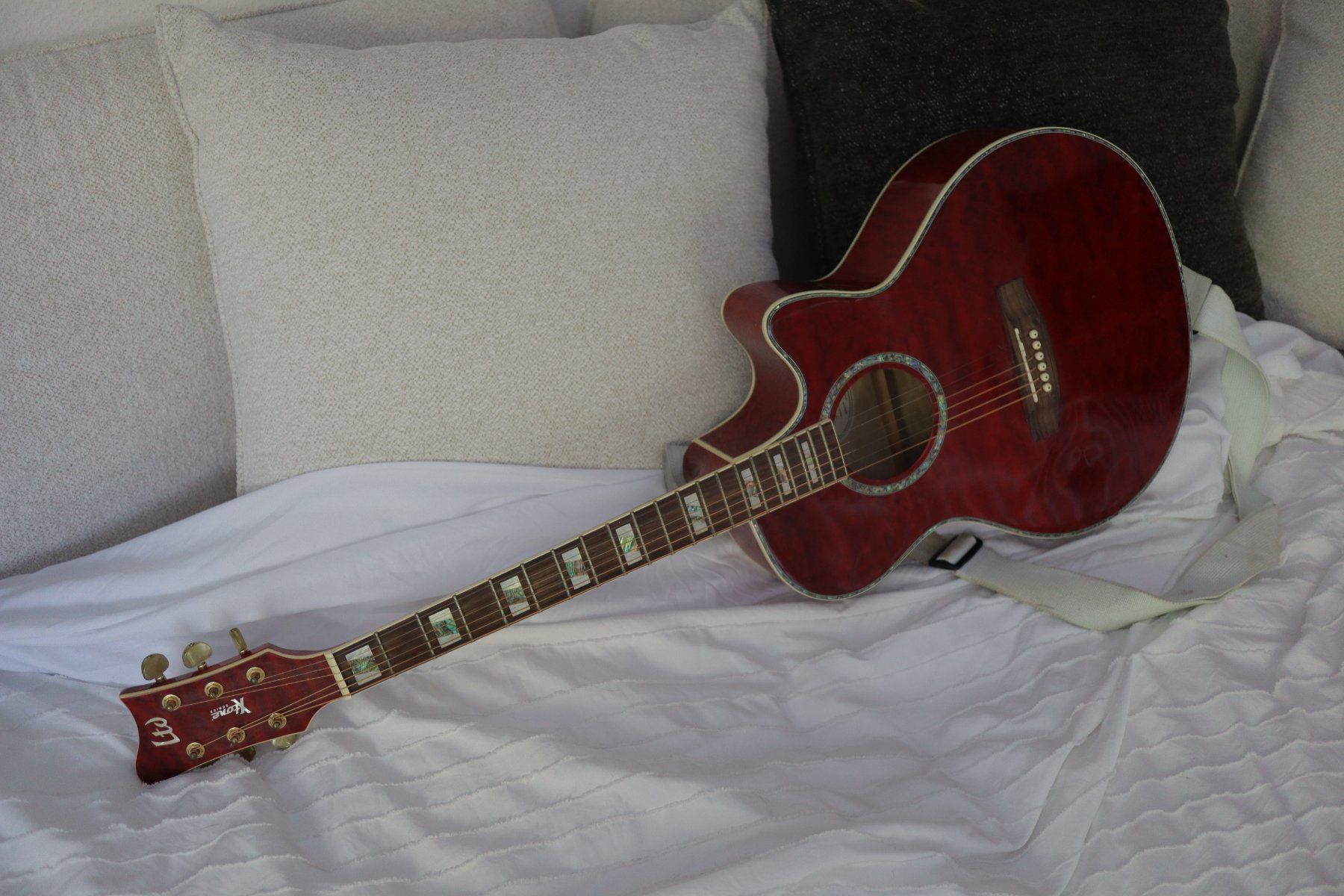 Musikinstrumente: LTD GITARRE - WIE NEU – Gebraucht aus ZEININGEN von NEW70 5