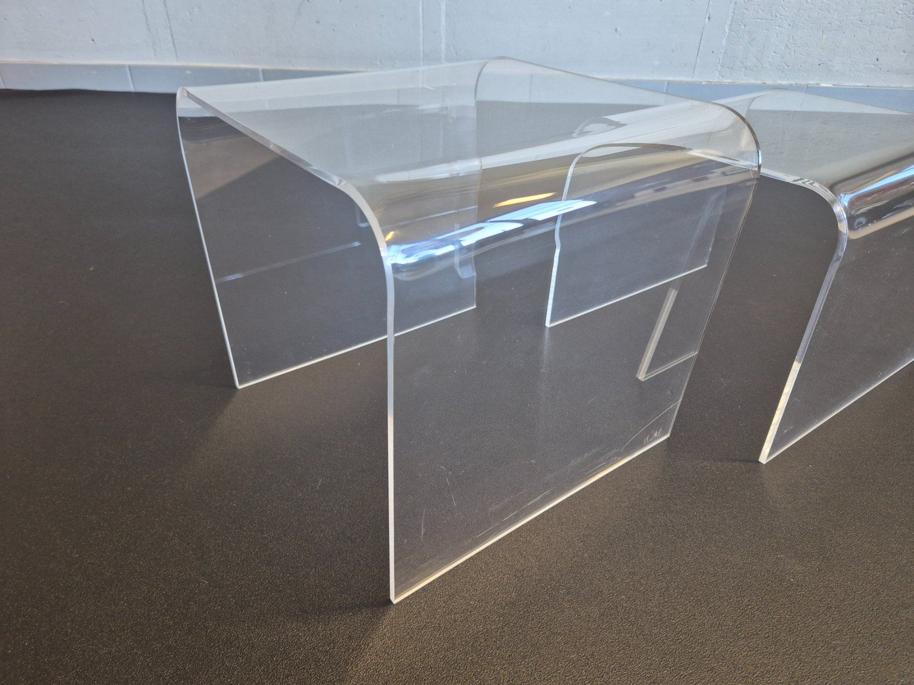 Tische: Set Acryl Beistelltisch Coffee-Table Plexiglas – Gebraucht aus Nottwil von Wondewa-Shop 6