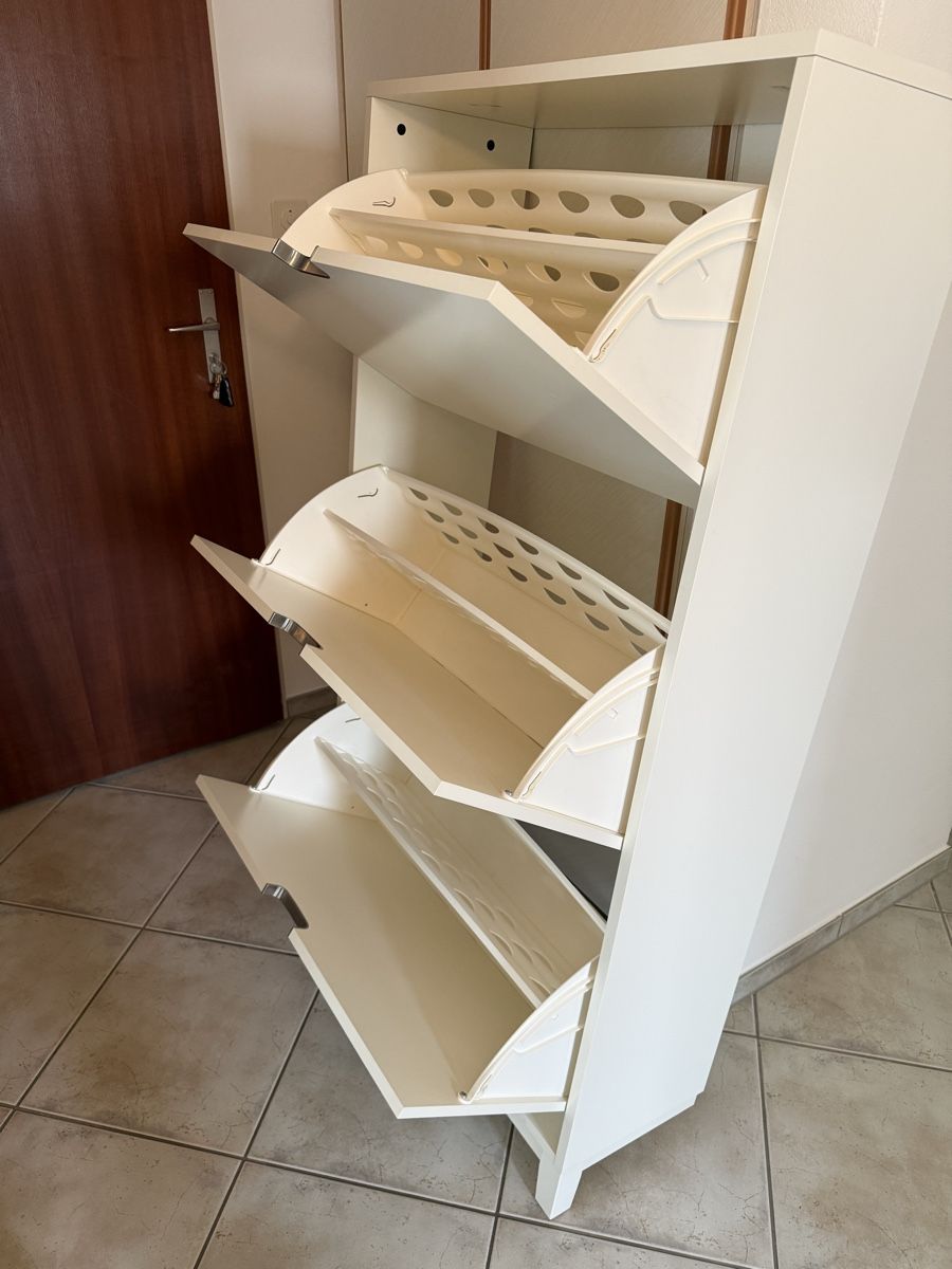 Garderobe: Weisser Schuhschrank – Gebraucht aus Regensdorf von iCola01 1