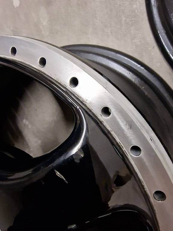 Cerchioni: RH ZW1 17" 5x120 – Usato da Les Evouettes venduto da Mathou17 1