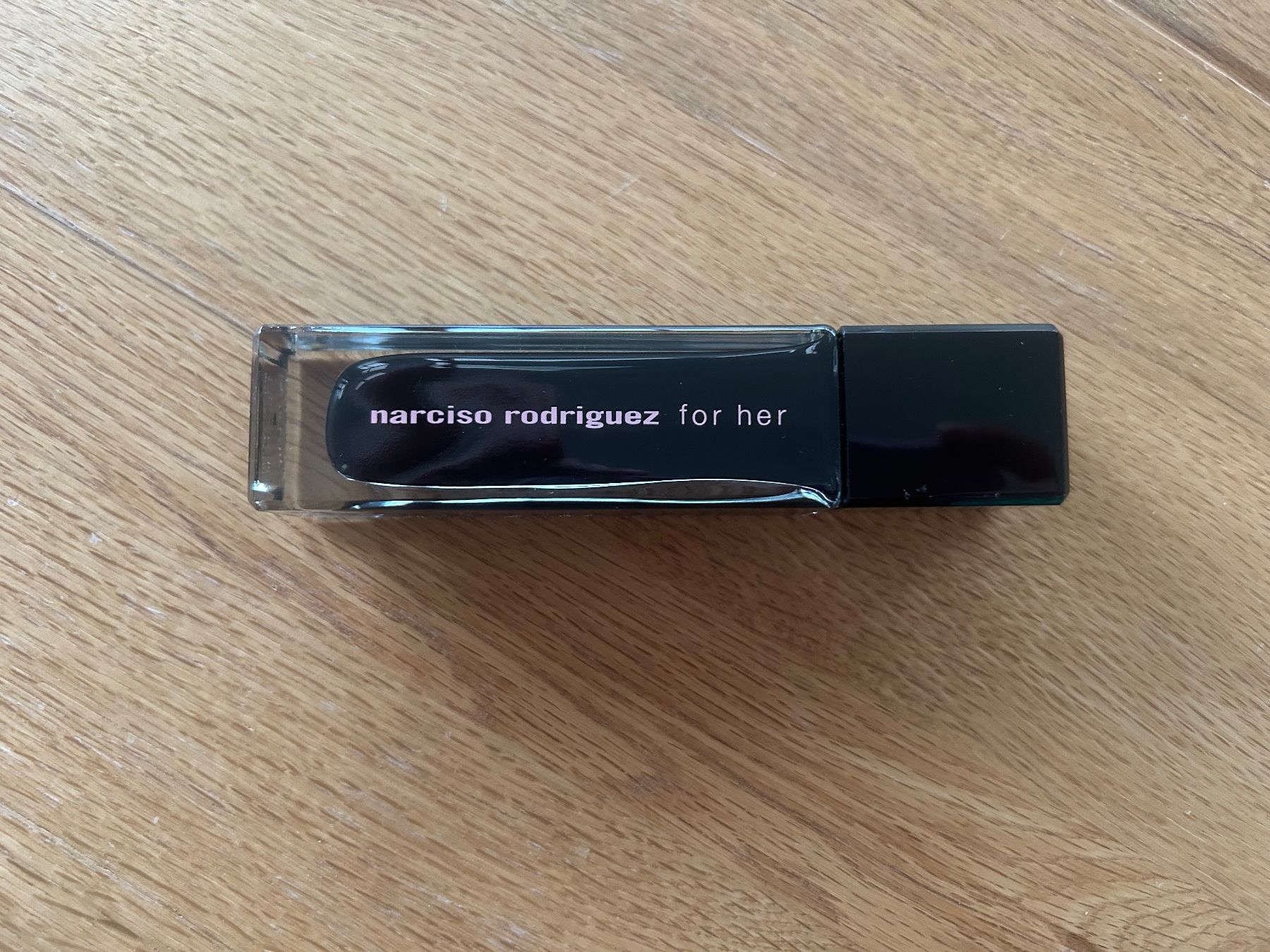 Narciso Rodriguez Parfums & Eau de Toilette: Narciso Rodriguez for her 30 ml – D'occasion à Horgen par ana_xd5x