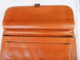 Cartable de très très grande marque en cuir noble