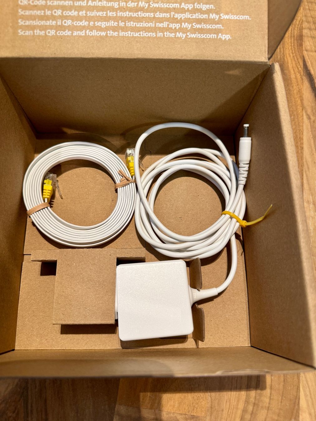Swisscom WiFi: Swisscom WLAN Box 2 mit Netzadapter und Ethernetkabel – Usato da Meierskappel venduto da fs6344 1