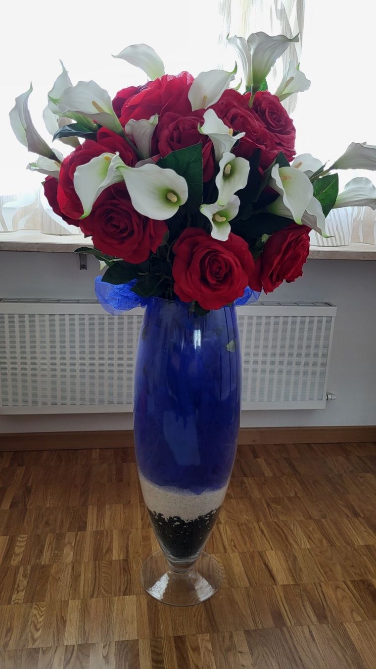 Vasi & Recipienti: Vase mit Kunstblumen – Usato da Niederglatt ZH venduto da Icaro7