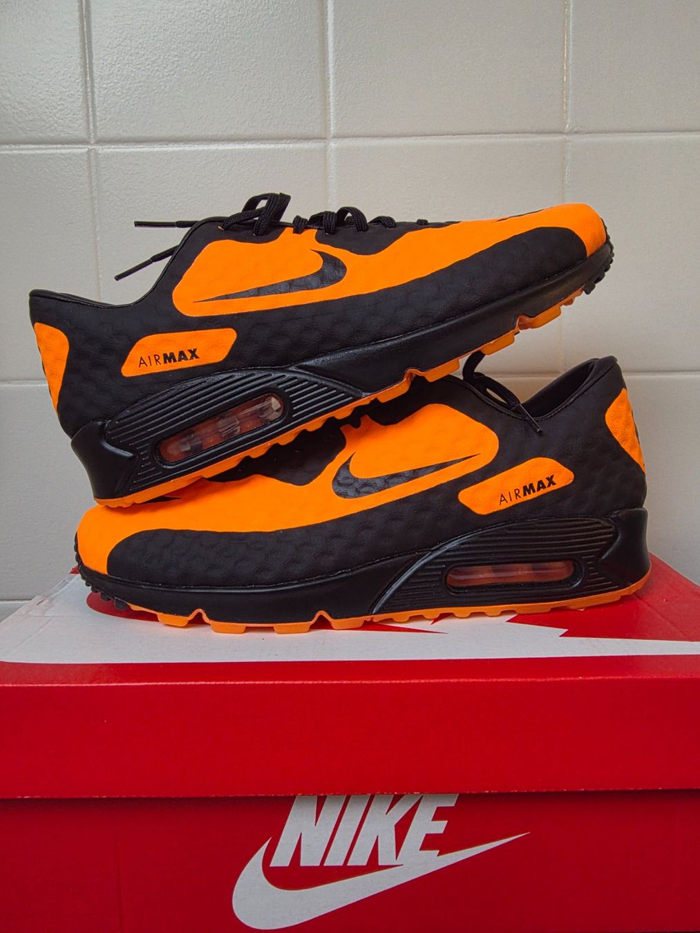 Nike Herrenschuhe: Nike Air Max 90 – Neu und originalverpackt aus Fleurier von dav_xx8y