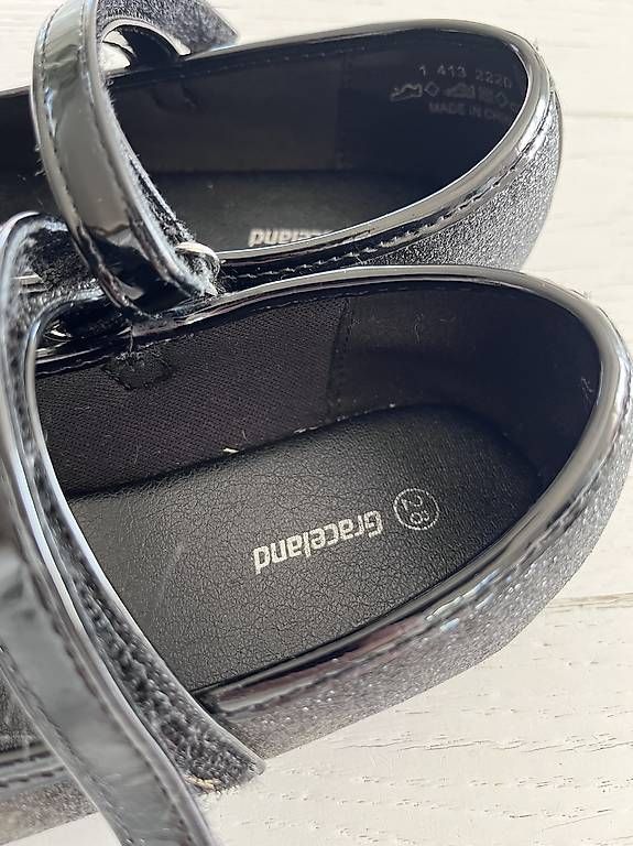 Scarpe per ragazze: Ballerines taille 28 – Usato da Cugy FR venduto da mcm_c89l 1