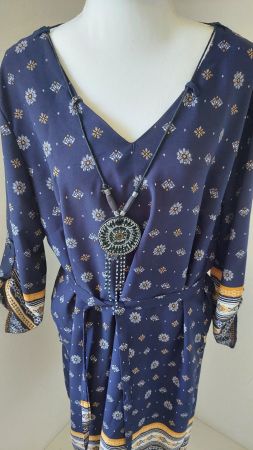 Kleid 44