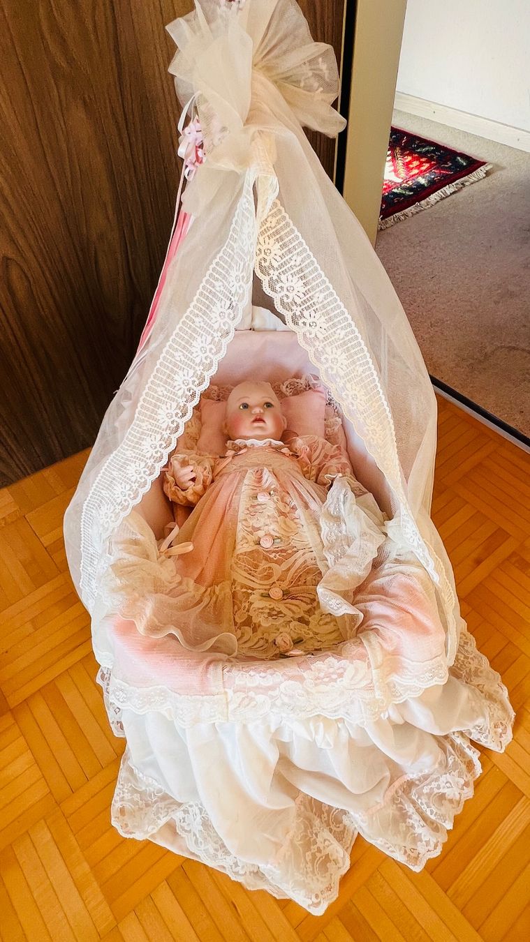 Sdraiette & Sdraiette a dondolo: Puppe mit Wiege – Usato da Röschenz venduto da tan_xlt9 1