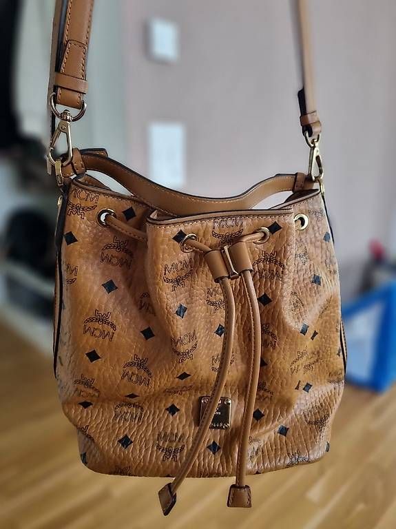 Mcm Borse da donna: MCM Beuteltasche neuwertig – Usato da Bülach venduto da debi9191