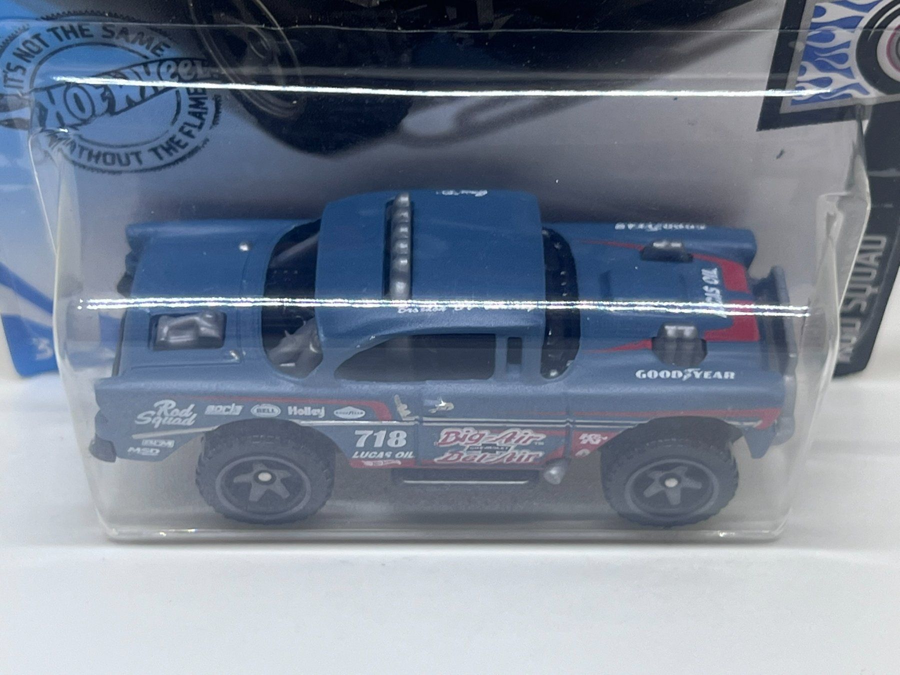 Hot Wheels Modellini d'auto: Hot Wheels Big-Air Bel-Air – Nuovo e nell'imballaggio originale da Wildegg venduto da LaaBoutique 2