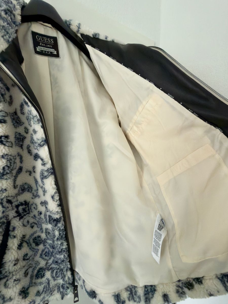 Guess Giacche: Guess Sherpa Jacket (M) – Nuovo (secondo la descrizione) da Marly venduto da Nor_al3 1