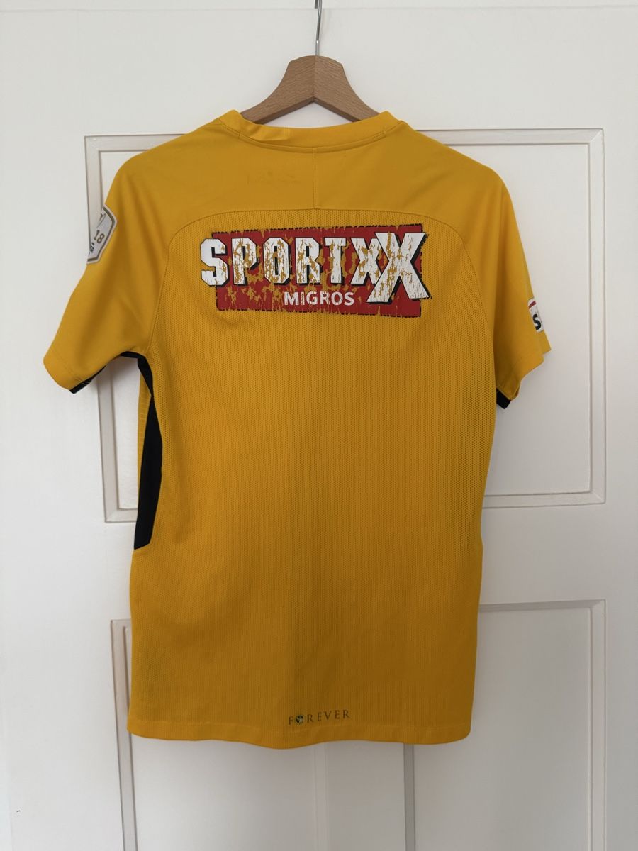 Young Boys Leibchen & Hosen: BSC Young Boys Trikot – Gebraucht aus Bern von Tottigoal1 2