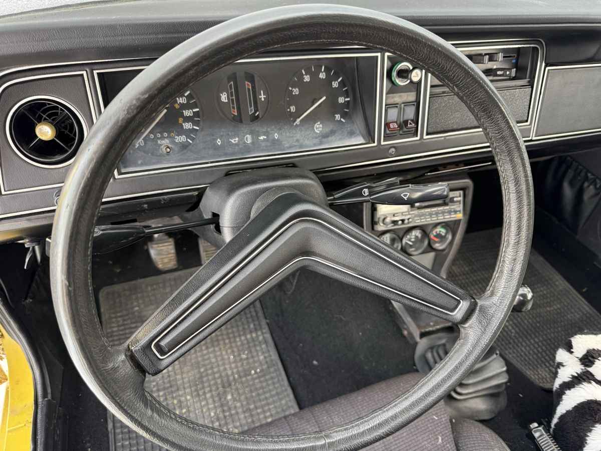 Ford Automobili: Ford Taunus 2000 – Usato da St.Silvester venduto da Pastell 2