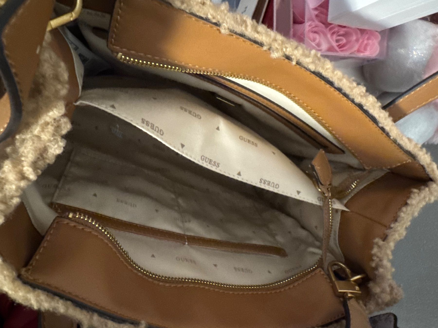 Guess Borse da donna: Guess Tasche – Usato da Rotkreuz venduto da andgav11 2