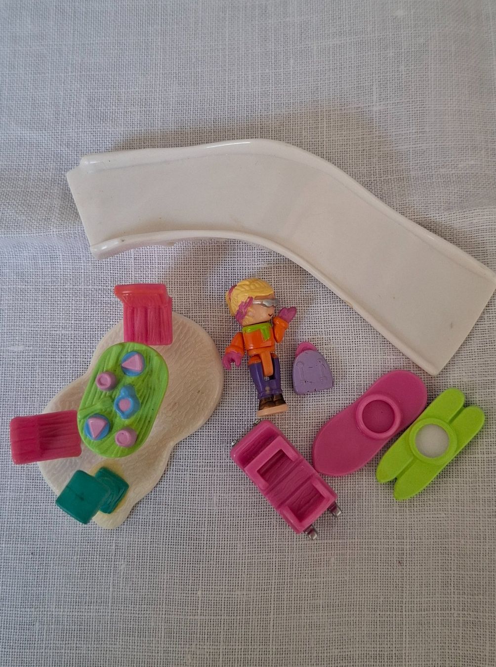 Polly Pocket Carillon: Polly Pocket 1996 snow Mountain – Usato da Möhlin venduto da teddybaer8 1