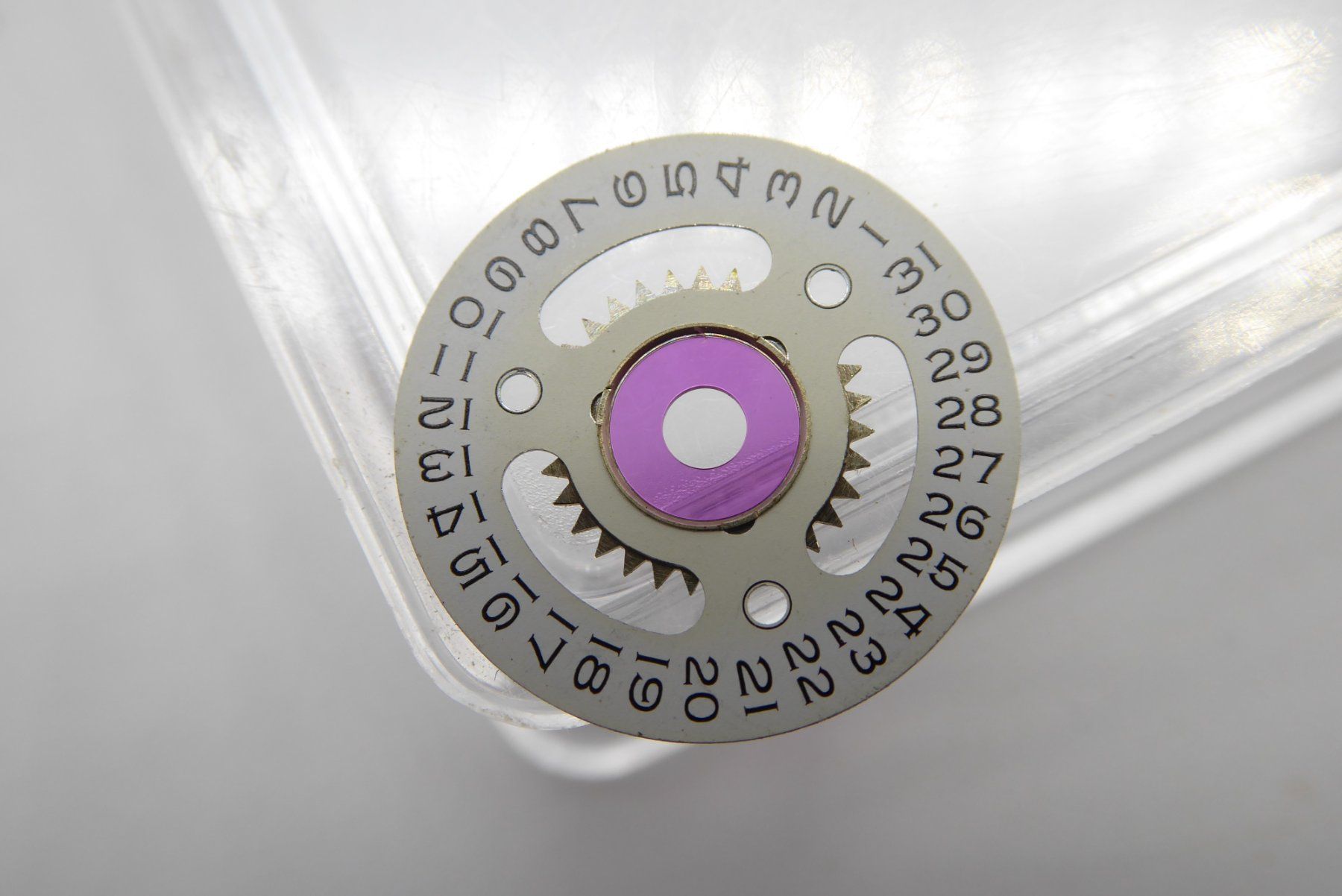 Rolex Orologi: Rolex Date indicator silver 2135-6900-2, 16.5mm – Usato da Geneve venduto da adr_xk6n