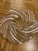 Wunderschöne Glasschale / Kristallschale in Wellenform