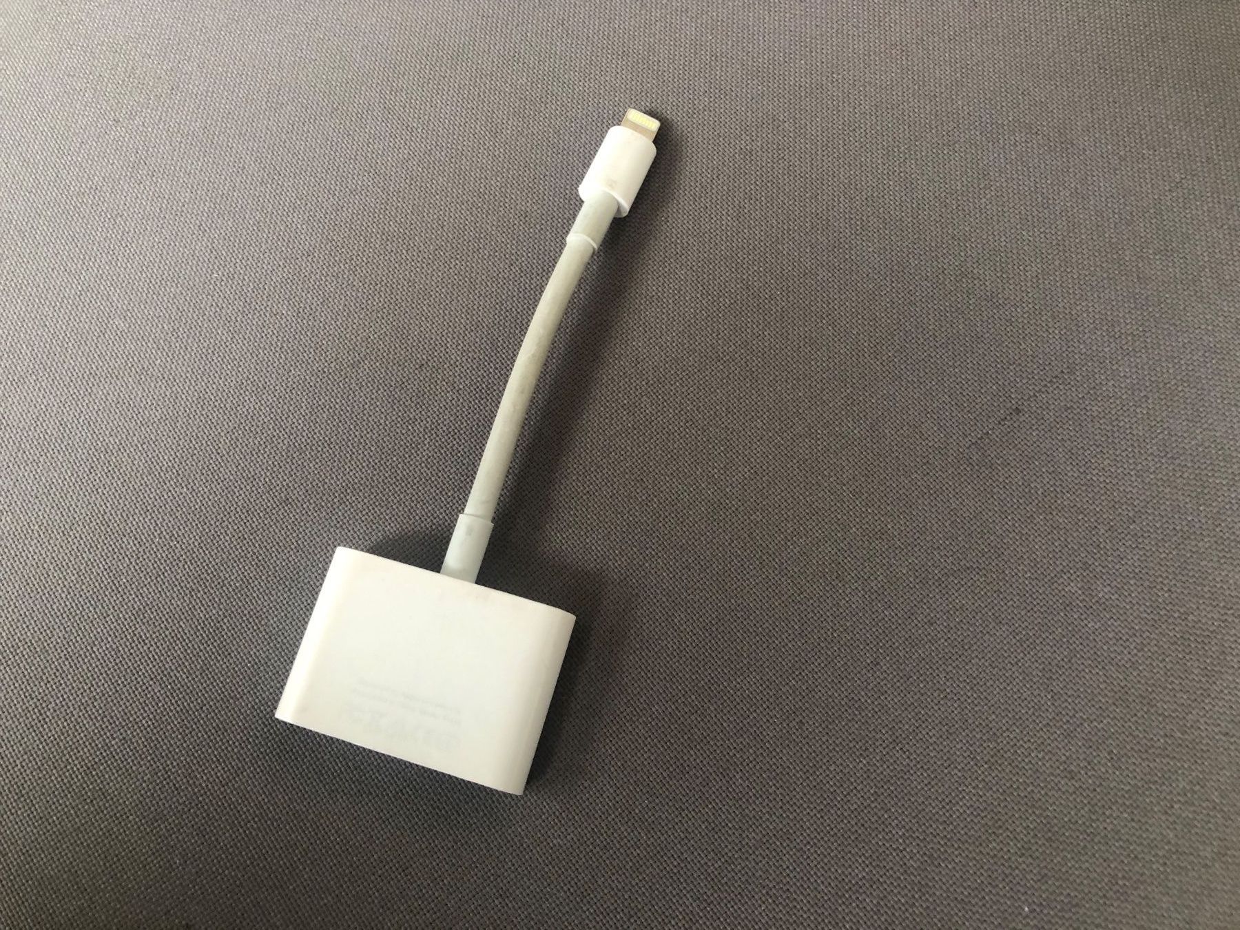Apple Adattatori: Adaptateur Lightning AV- HDMI Lightning – Usato da Lausanne venduto da Denis- 2