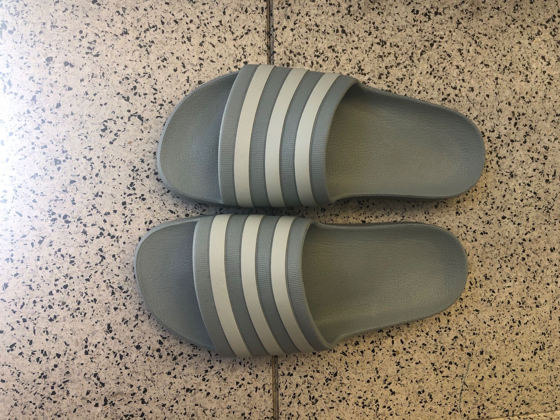 Adidas Damenschuhe: Adidas Adlette Aqua 39/39,5 NEU – Neu und originalverpackt aus Basel von reb_687c