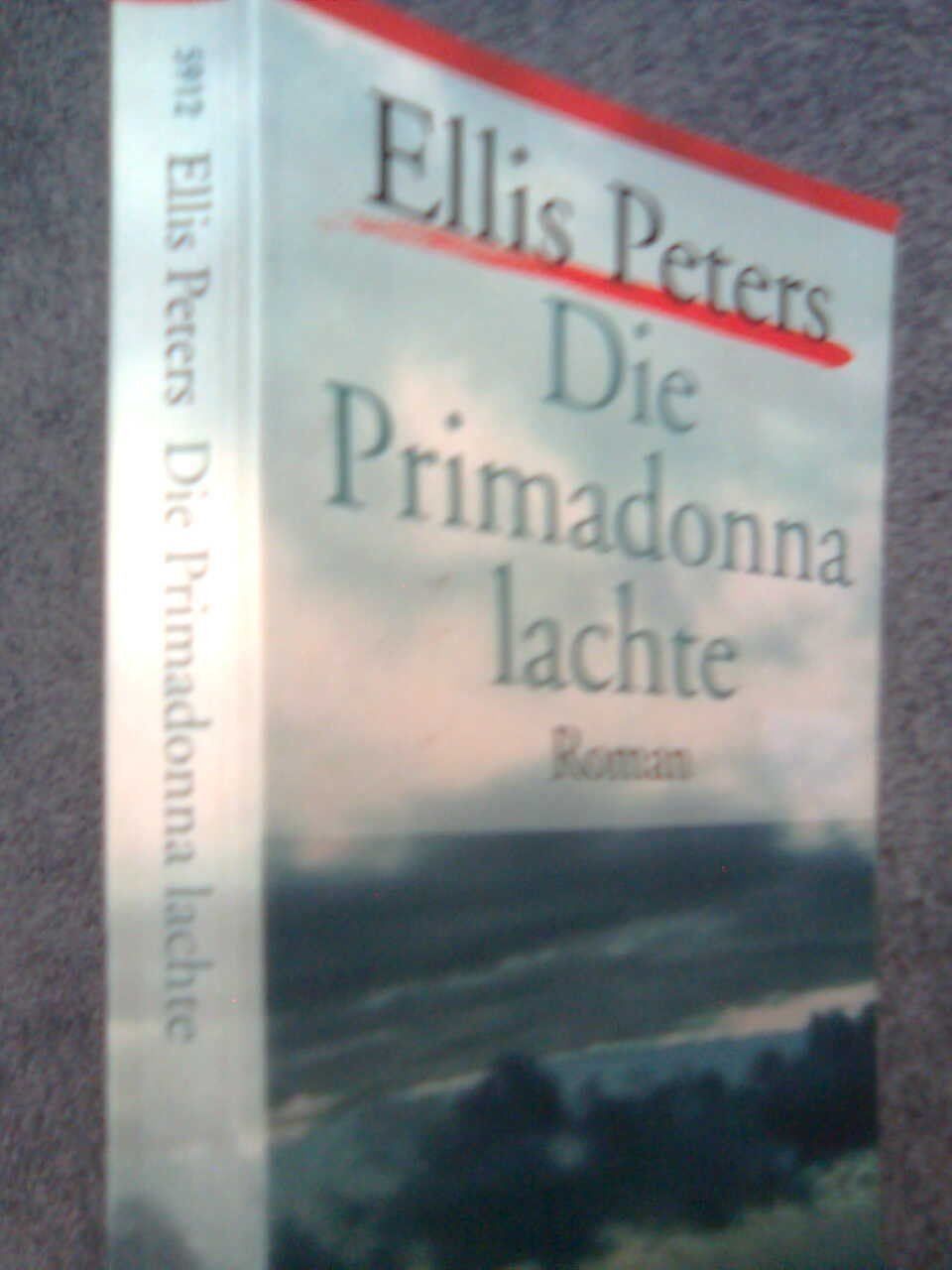 Bücher: Ellis Peters Die Primadonna lachte. – Gebraucht aus Basel von Alacant 1