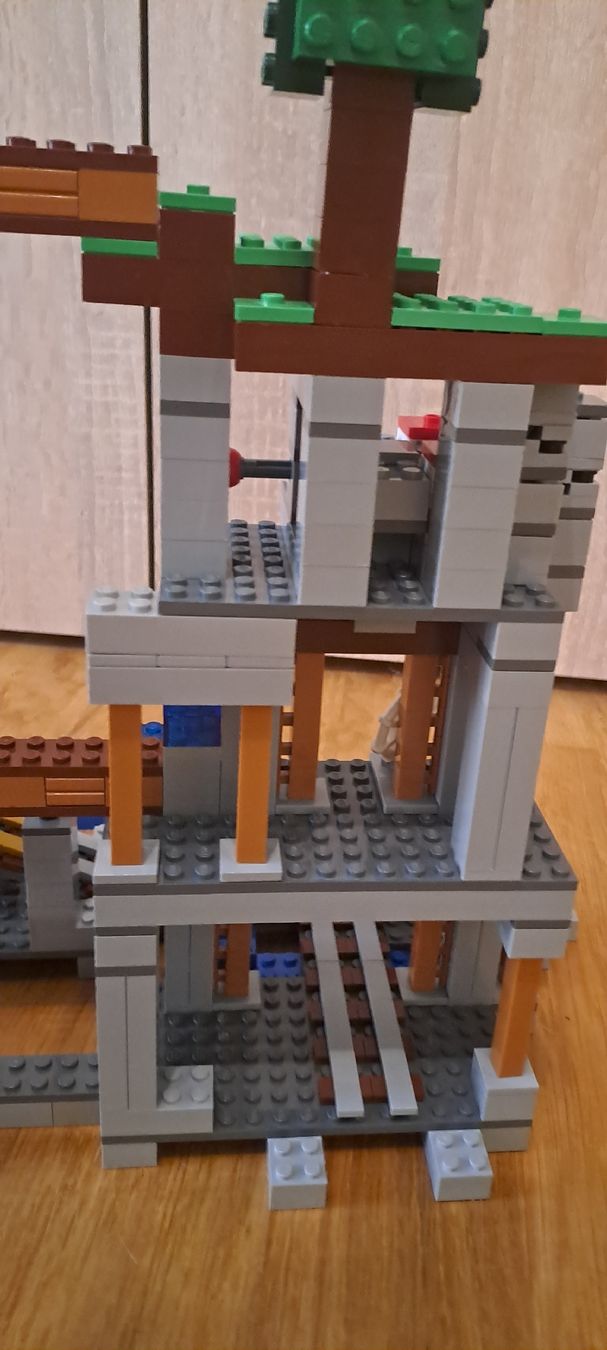Lego Baukästen: Lego 21118 - Minecraft Mine – Gebraucht aus Winterthur von  4
