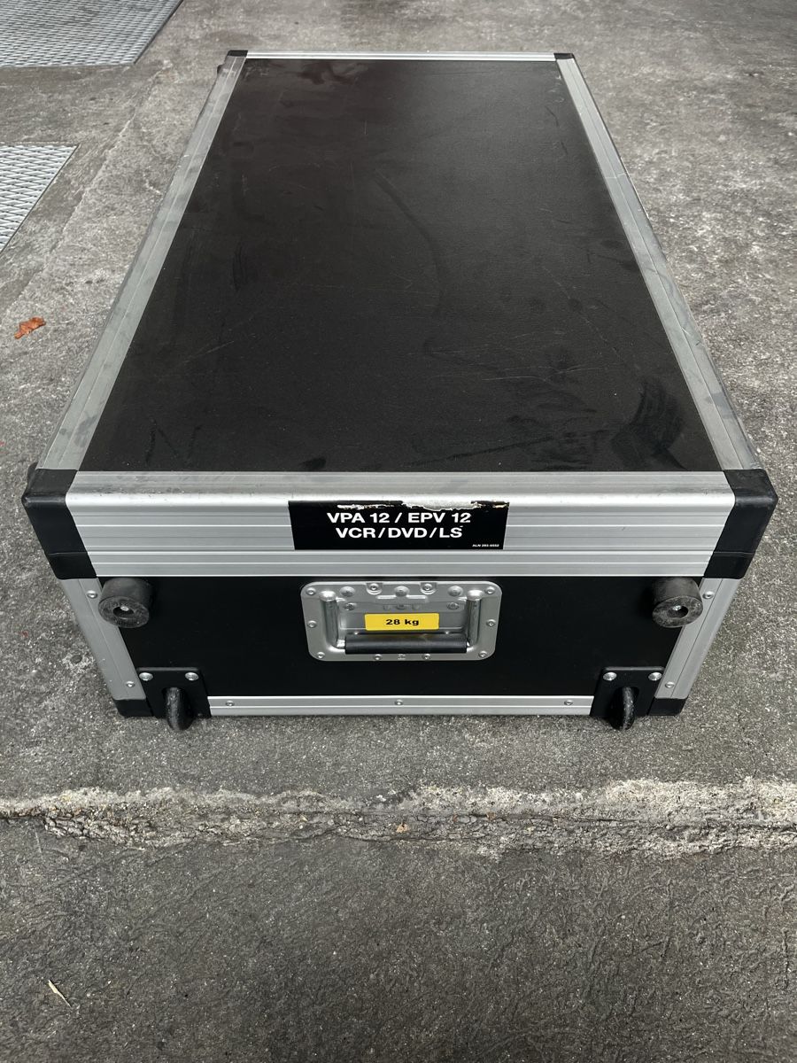 Reisekoffer: VALCA BOX Transportkoffer / Flightcase mit Einlage + Rollen – Gebraucht aus Lenzburg von Tempo_1929 3
