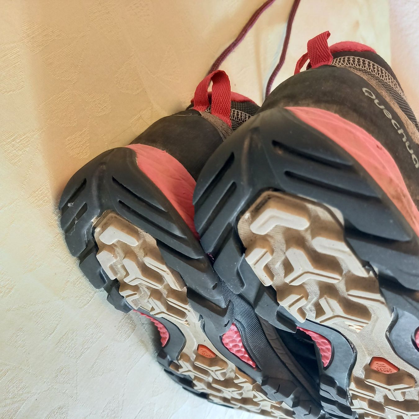 Decathlon Scarpe per ragazze: Wanderschuh pink Gr. 39 von Decathlon – Usato da Brüttisellen venduto da kikaninchen79 7