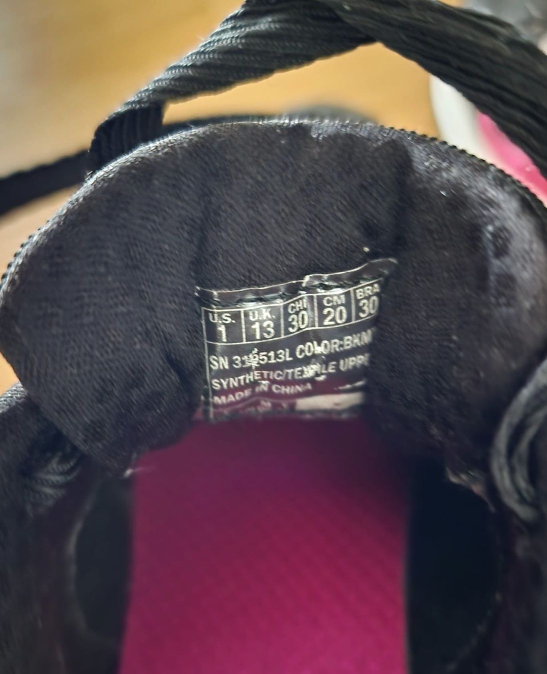 Skechers Scarpe per ragazze: Skechers Mädchen-Sneakers Gr. 30 – Usato da Ittigen venduto da bor_n76r 1