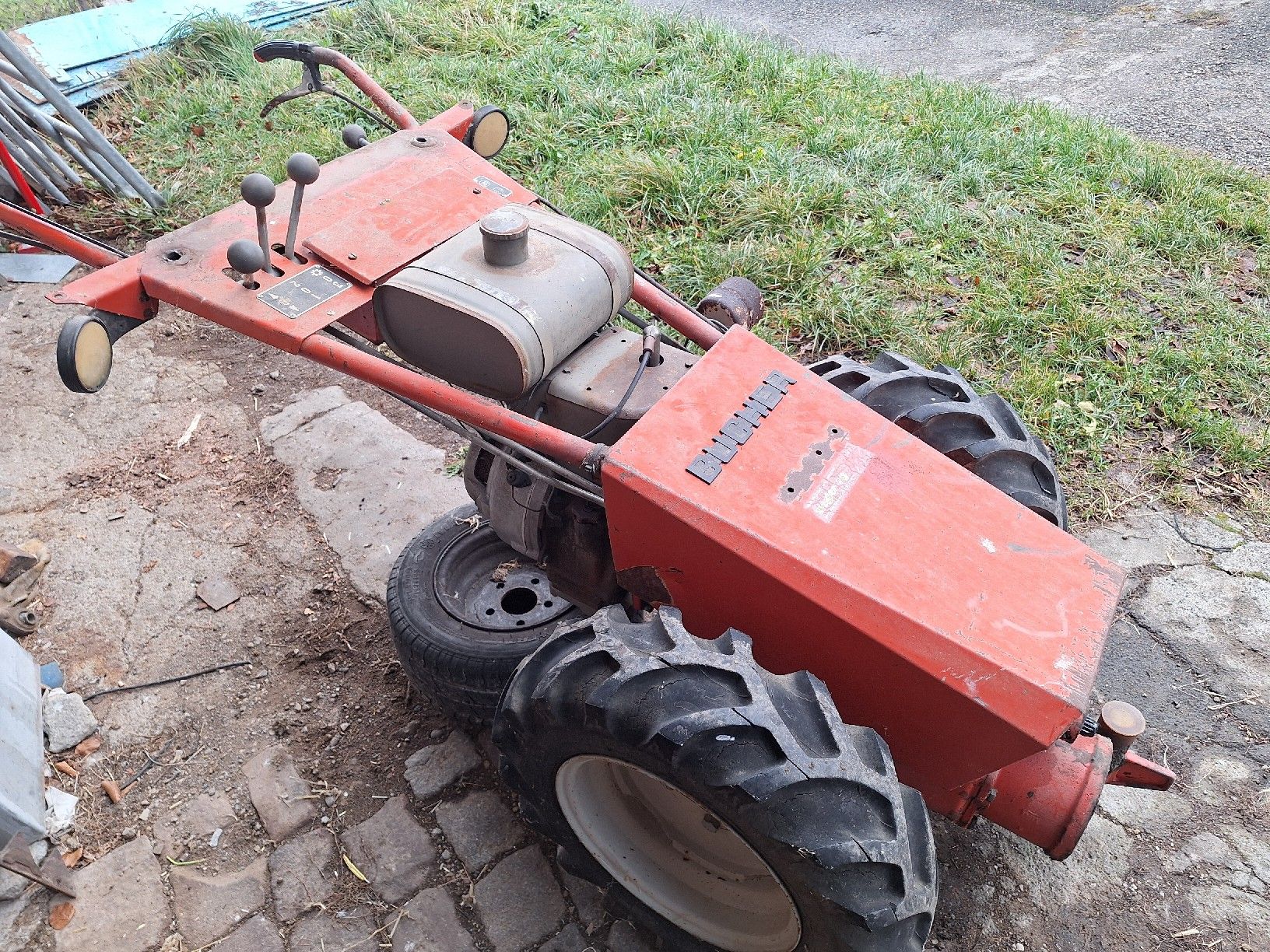 Bucher Tutte le macchine: Bucher M500 Motormäher – Usato da Eptingen venduto da Bobbl1