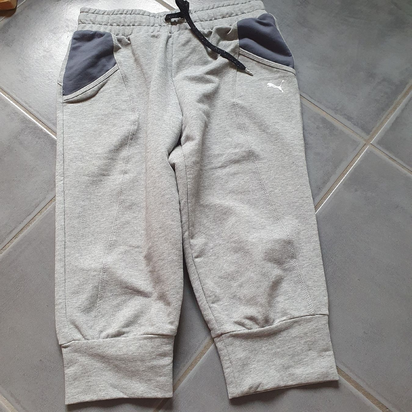 Lotti & Set di vestiti: 4-teilges Kleiderpaket Gr.XS – Usato da Deitingen venduto da RK68 1