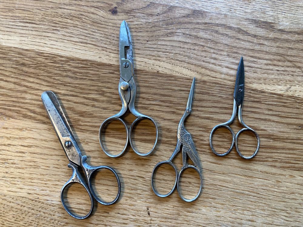 Antike Scheren 4 Stück, Vintage (Gebraucht) in Schleinikon für CHF 25.5 ...