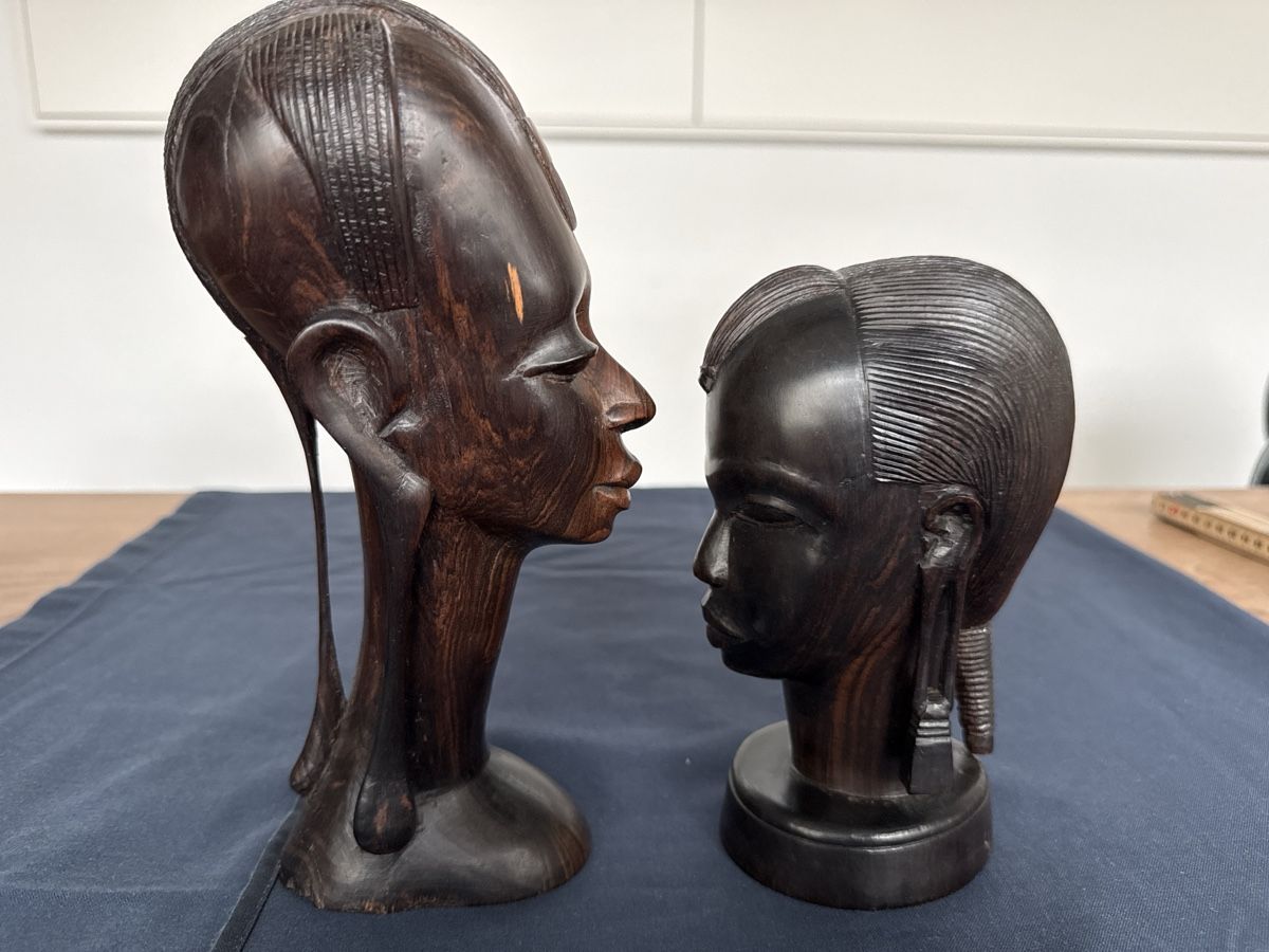 Sculture & Statue: Afrikanische Schnitzkunst aus massivem Ebenholz – Usato da Güttingen venduto da timmikale 3