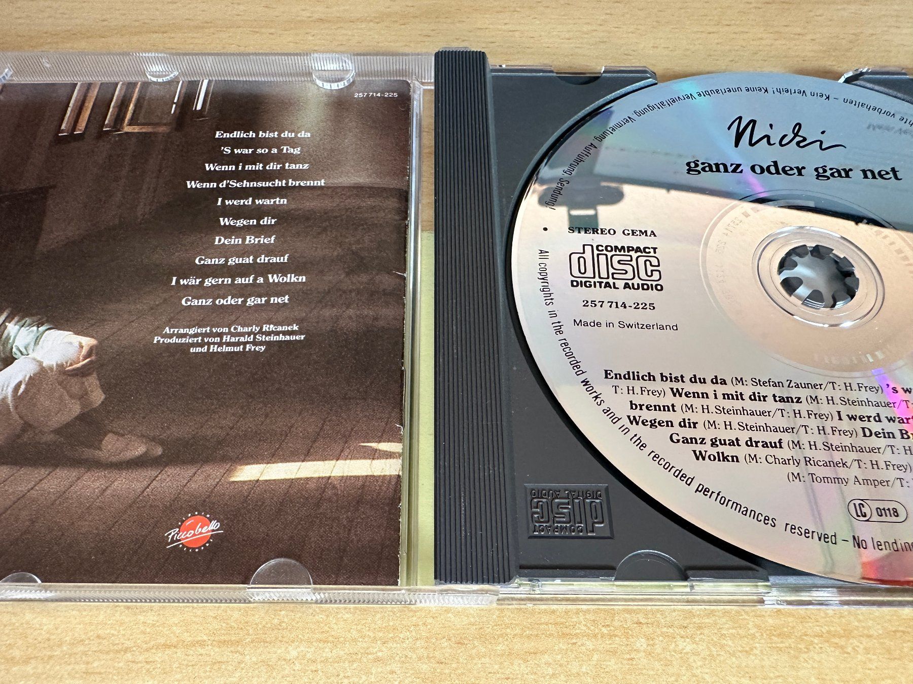CD: Nicki – Ganz Oder Gar Net – Usato da Rikon im Tösstal venduto da Alpenmutz 2