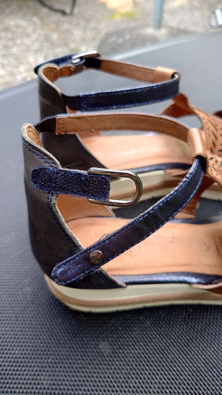 Tamaris Chaussures femmes: Sandalen Gr. 40, blau – D'occasion à Neuenkirch par PreppieSunshine 2