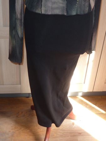 jupe longue noir intemporel taille M marque Zara pour femme