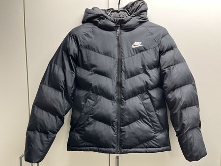 Nike Winterjacke mit Kapuze für Kids, Grösse L (147-158)