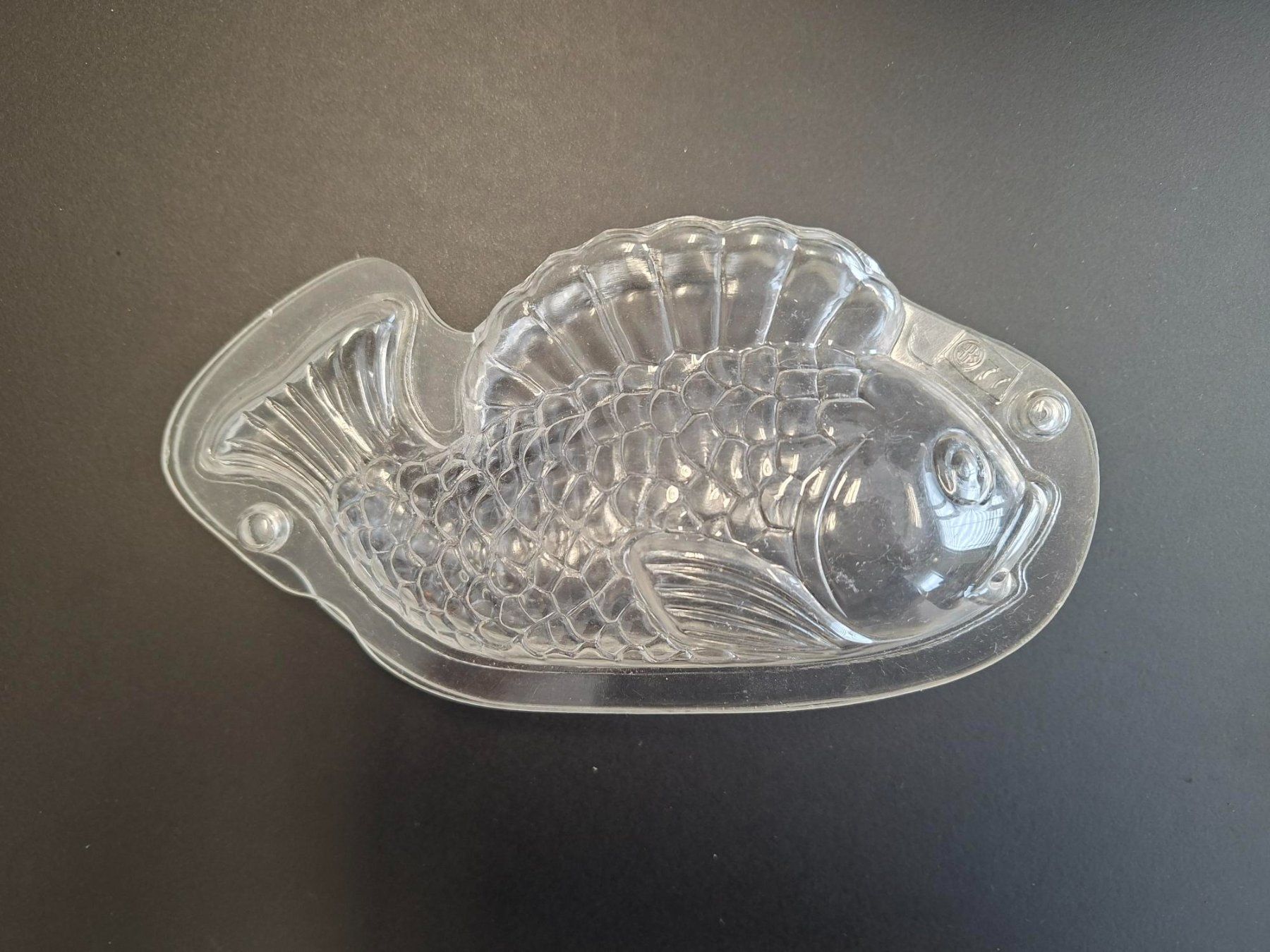 Backformen: Fisch  - Schoko-Giessform /  1 Stk – Gebraucht aus Steg im Tösstal von Baumerfladen 1