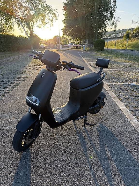 Veicoli elettrici: E Roller City One – Usato da Zürich venduto da emr_hy5g