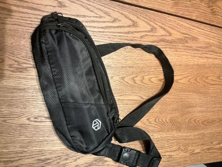 Praktische Bauchtasche schwarz, viele Fächer, Top Zustand!