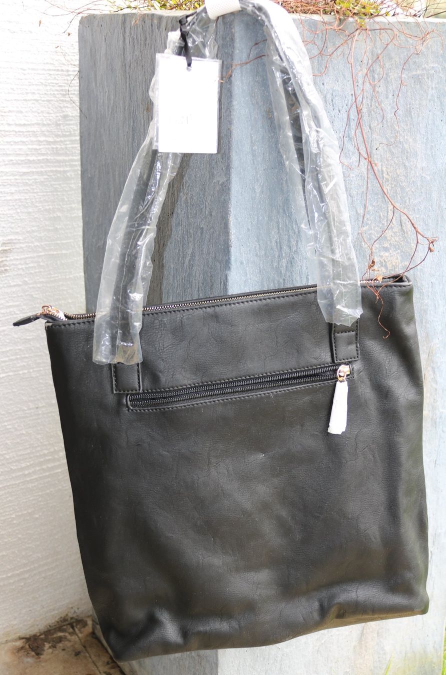 Taschen für Damen: Umhängetasche Marke Elle – Gebraucht aus Frick von Beni58 1